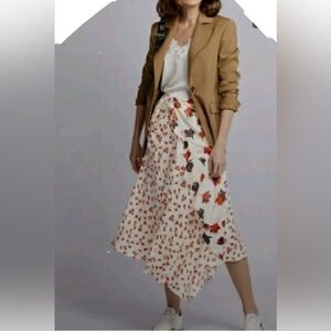 Self-Portrait Cream
& Red Satin Floral
Asymmetrical Ruffle Maxi Skirt